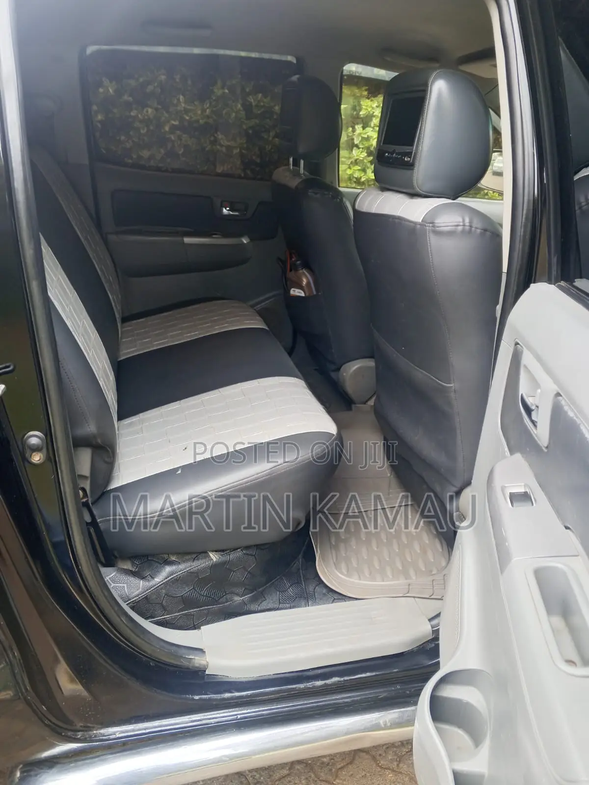 Toyota Hilux 2.5 D-4D 4X4 SRX 2010 Black