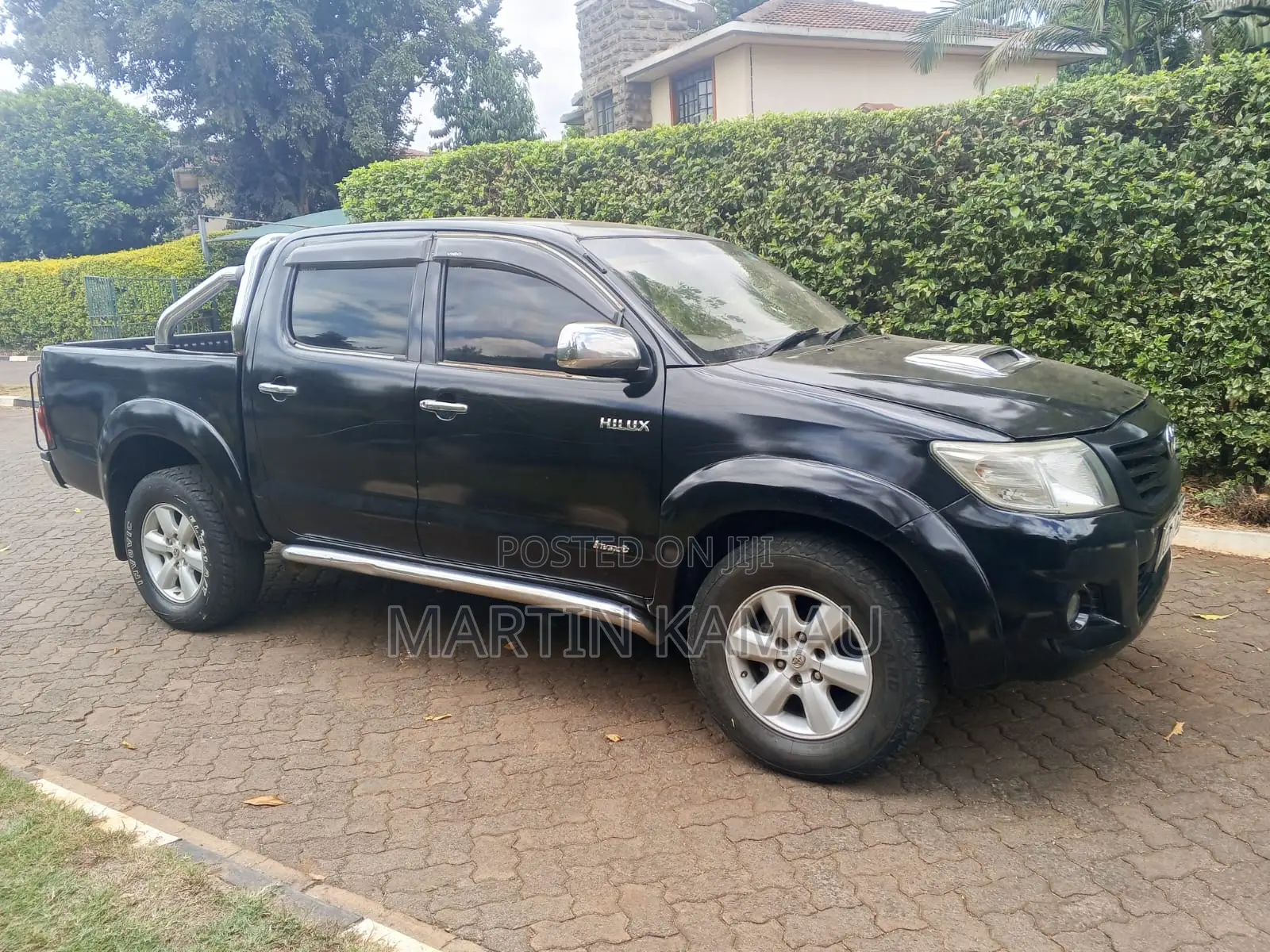 Toyota Hilux 2.5 D-4D 4X4 SRX 2010 Black