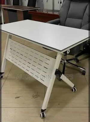 All White Metall Frame Office Desk