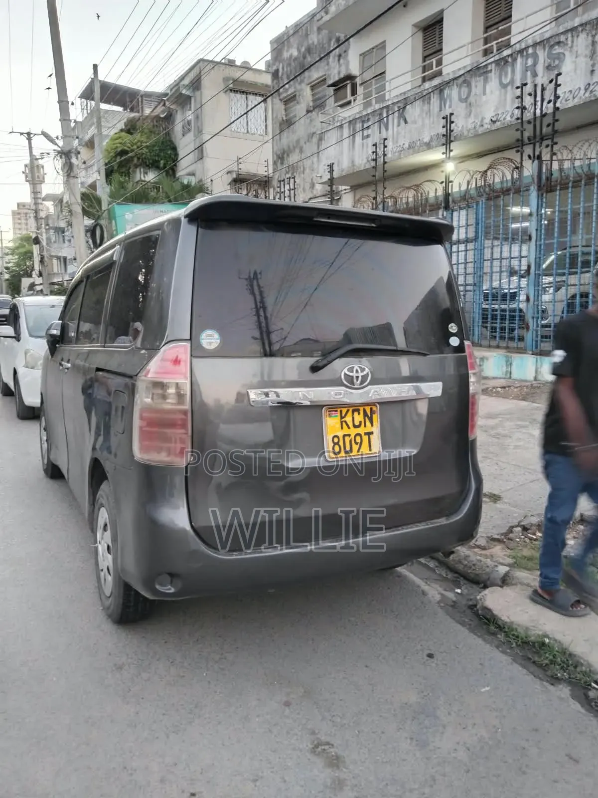 Toyota Noah 2010 Gray