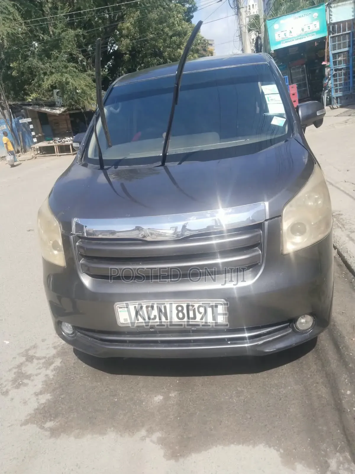Toyota Noah 2010 Gray