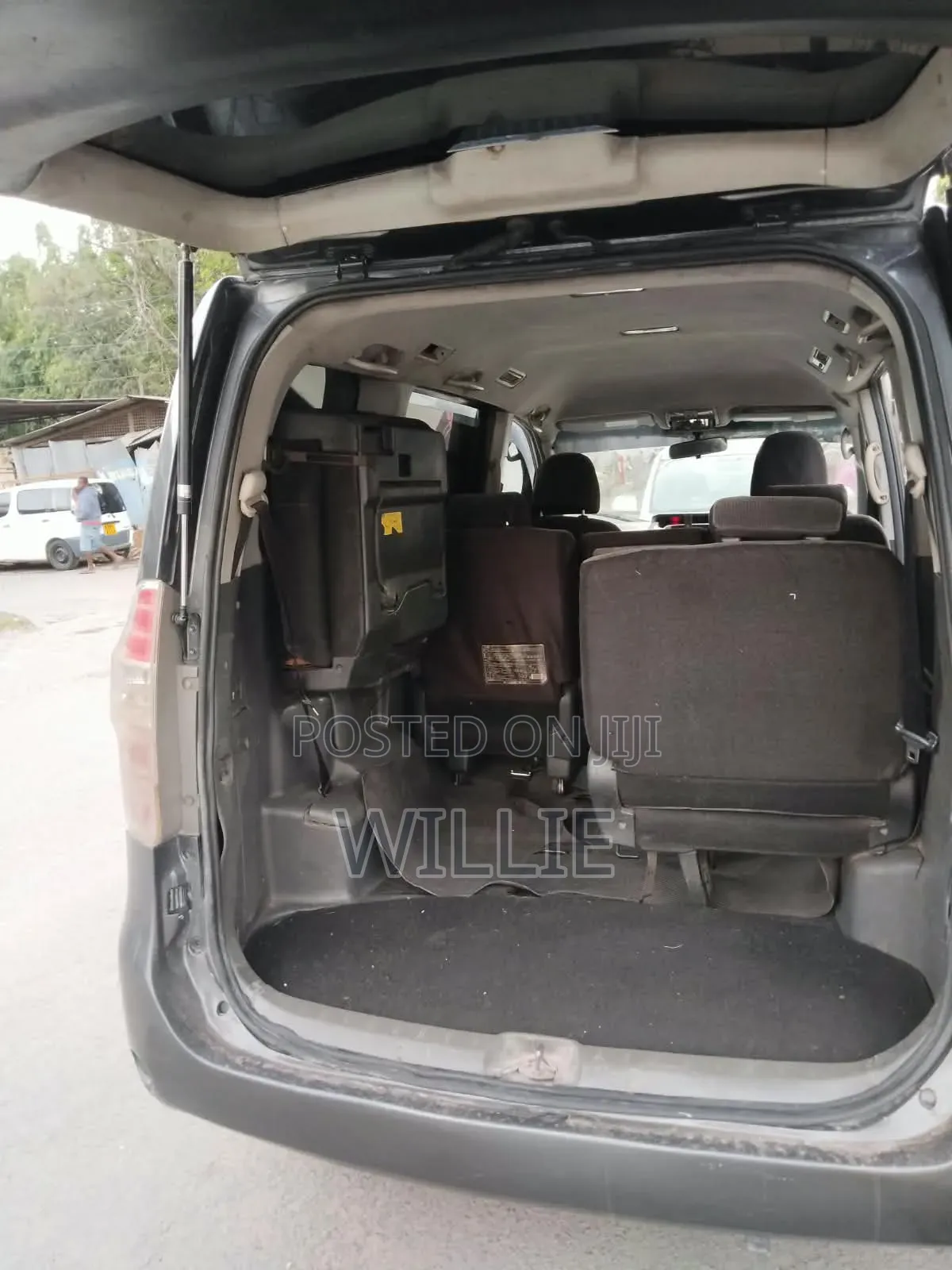 Toyota Noah 2010 Gray
