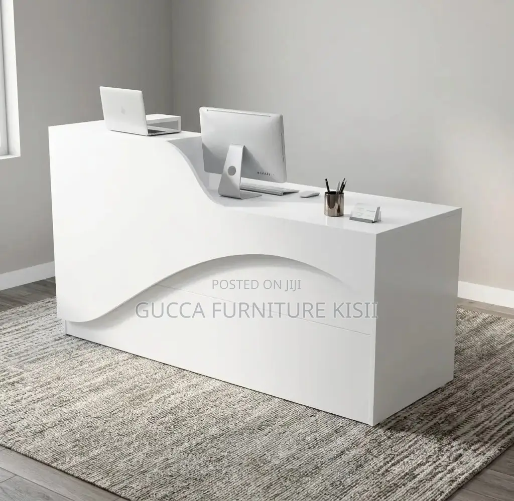 1.6M White Glossy Reception Desk