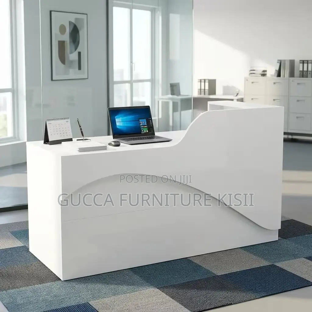 1.6M White Glossy Reception Desk