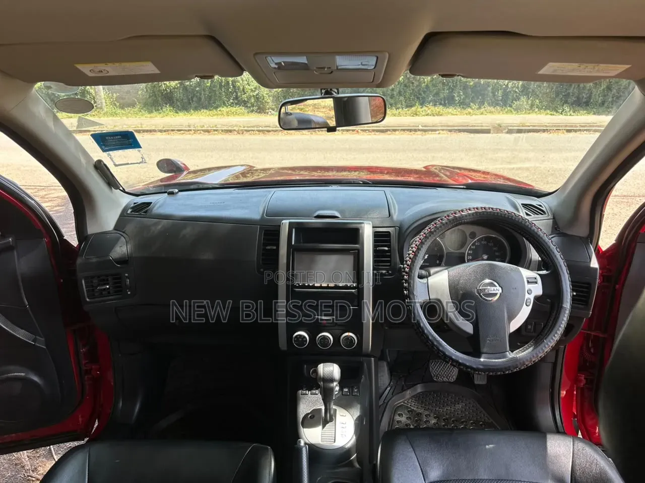 Nissan X-Trail 2010 Red