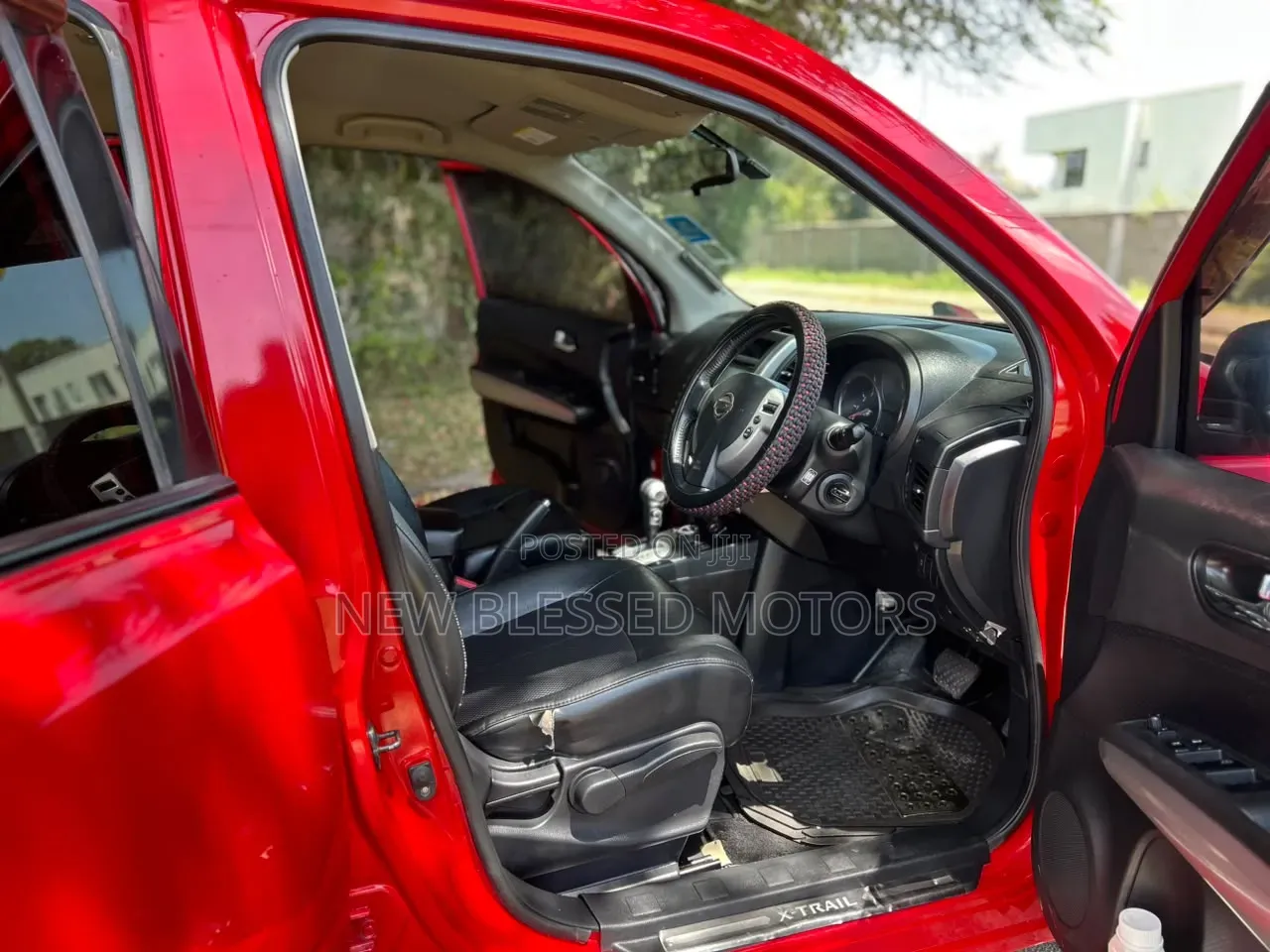 Nissan X-Trail 2010 Red