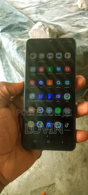 Samsung Galaxy A12 64 GB Blue