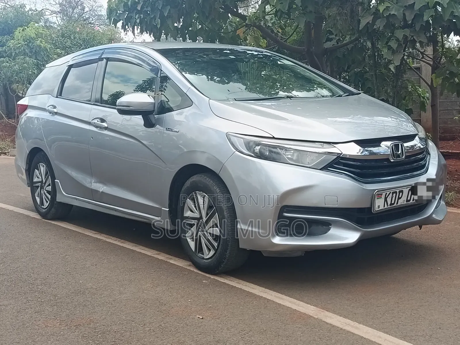 Honda Fit Shuttle 2017 Silver
