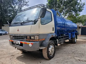 Mitsubishi FH Waterbowser