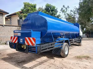 Mitsubishi FH Waterbowser