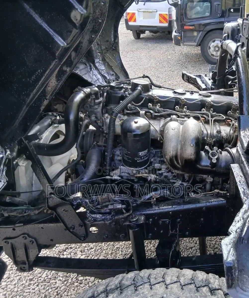 Mitsubishi FH Waterbowser