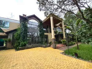 5bdrm Mansion in Kerarapon for sale