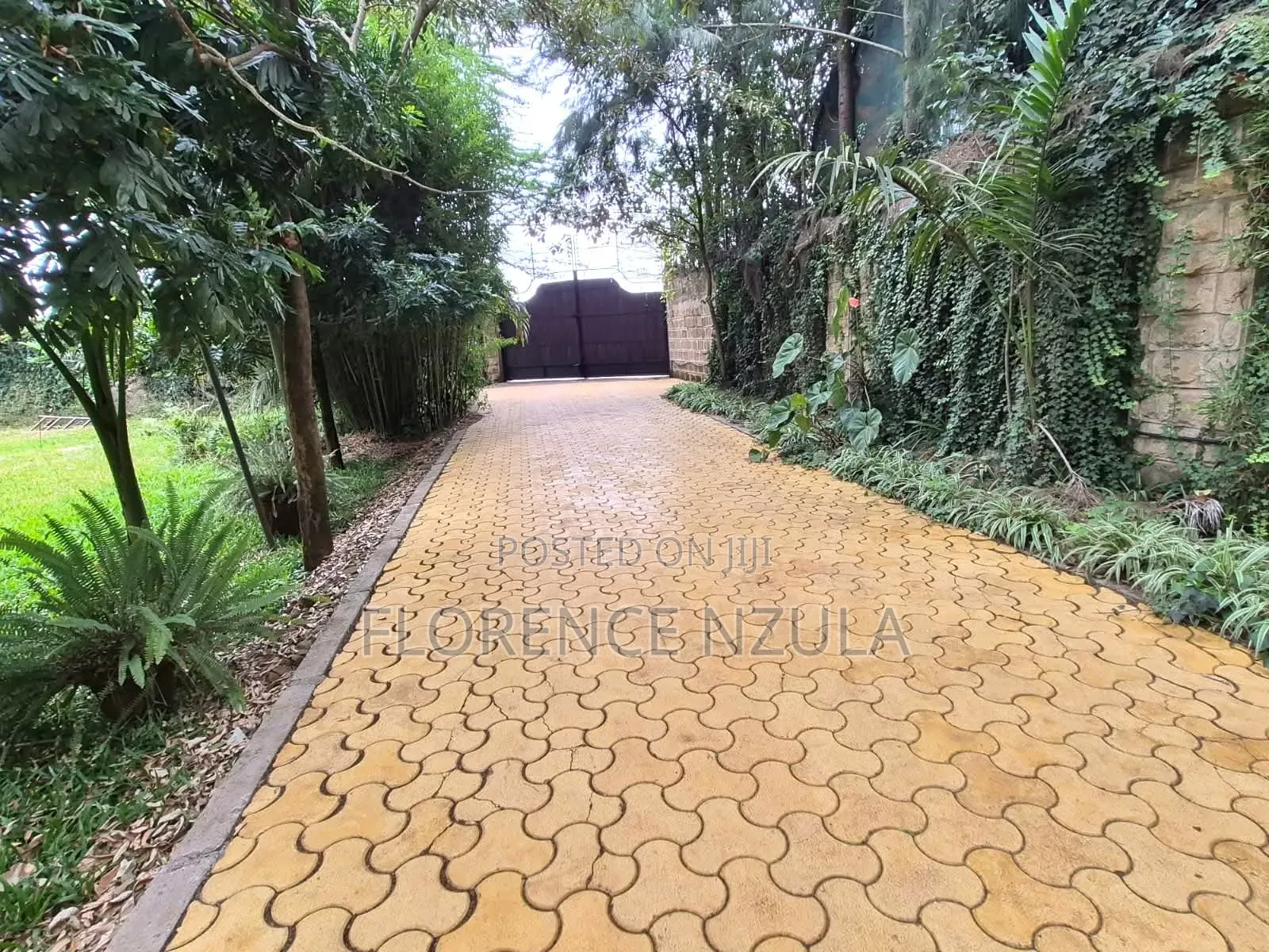 5bdrm Mansion in Kerarapon for sale