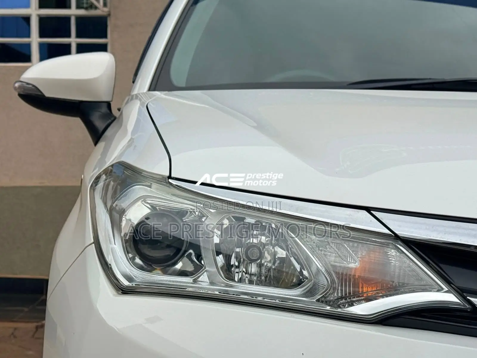 Toyota Corolla Fielder 1.5 Hybrid FWD 2019 White