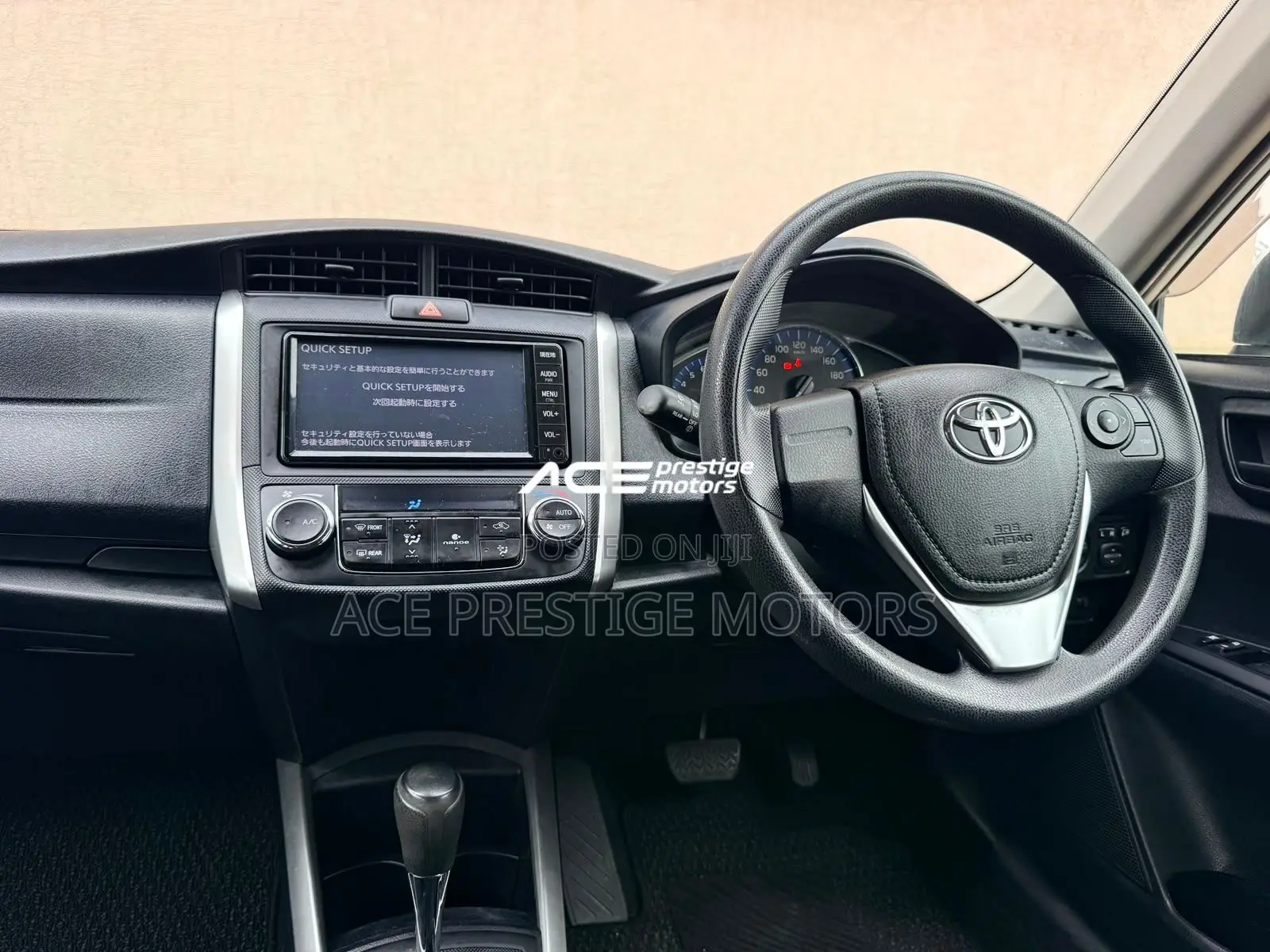 Toyota Corolla Fielder 1.5 Hybrid FWD 2019 White