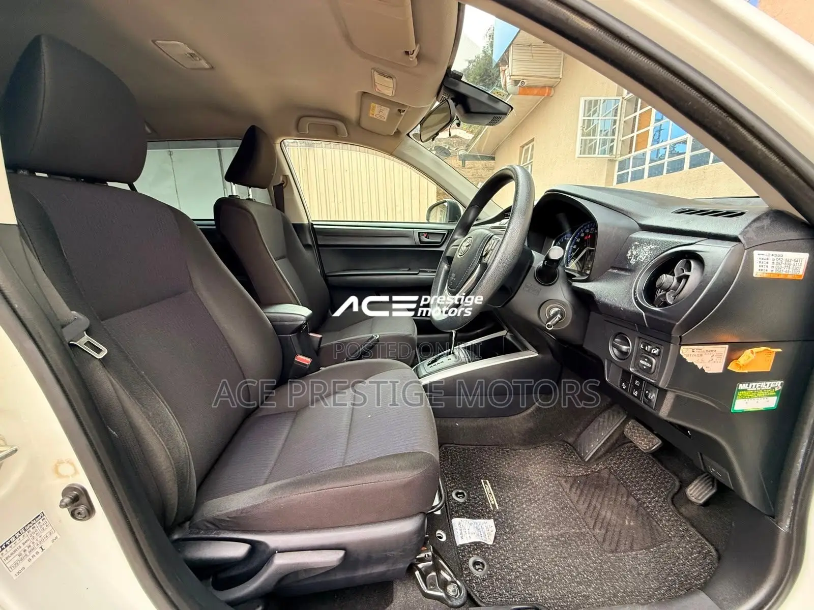 Toyota Corolla Fielder 1.5 Hybrid FWD 2019 White