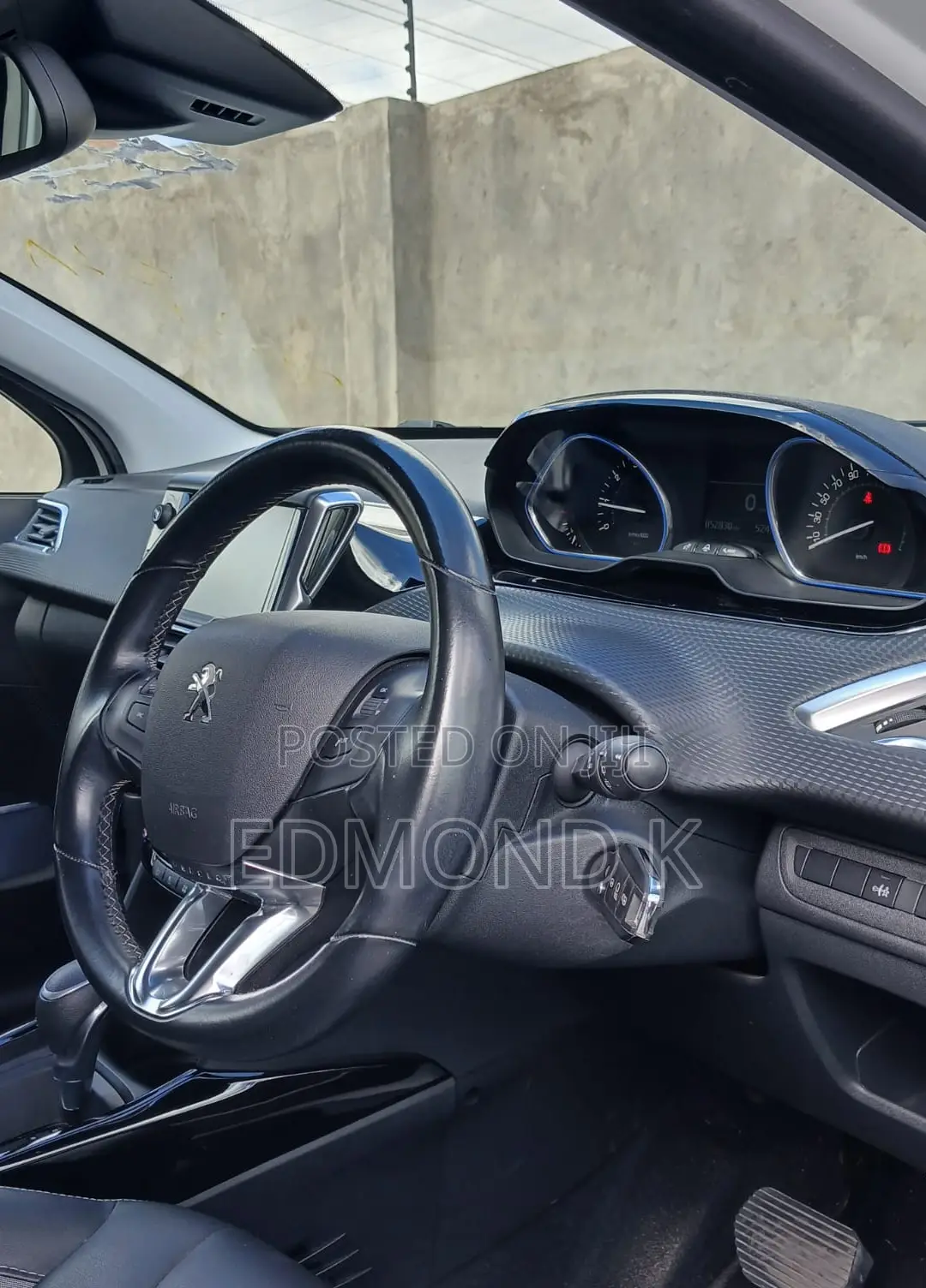 Peugeot 2008 2019 White