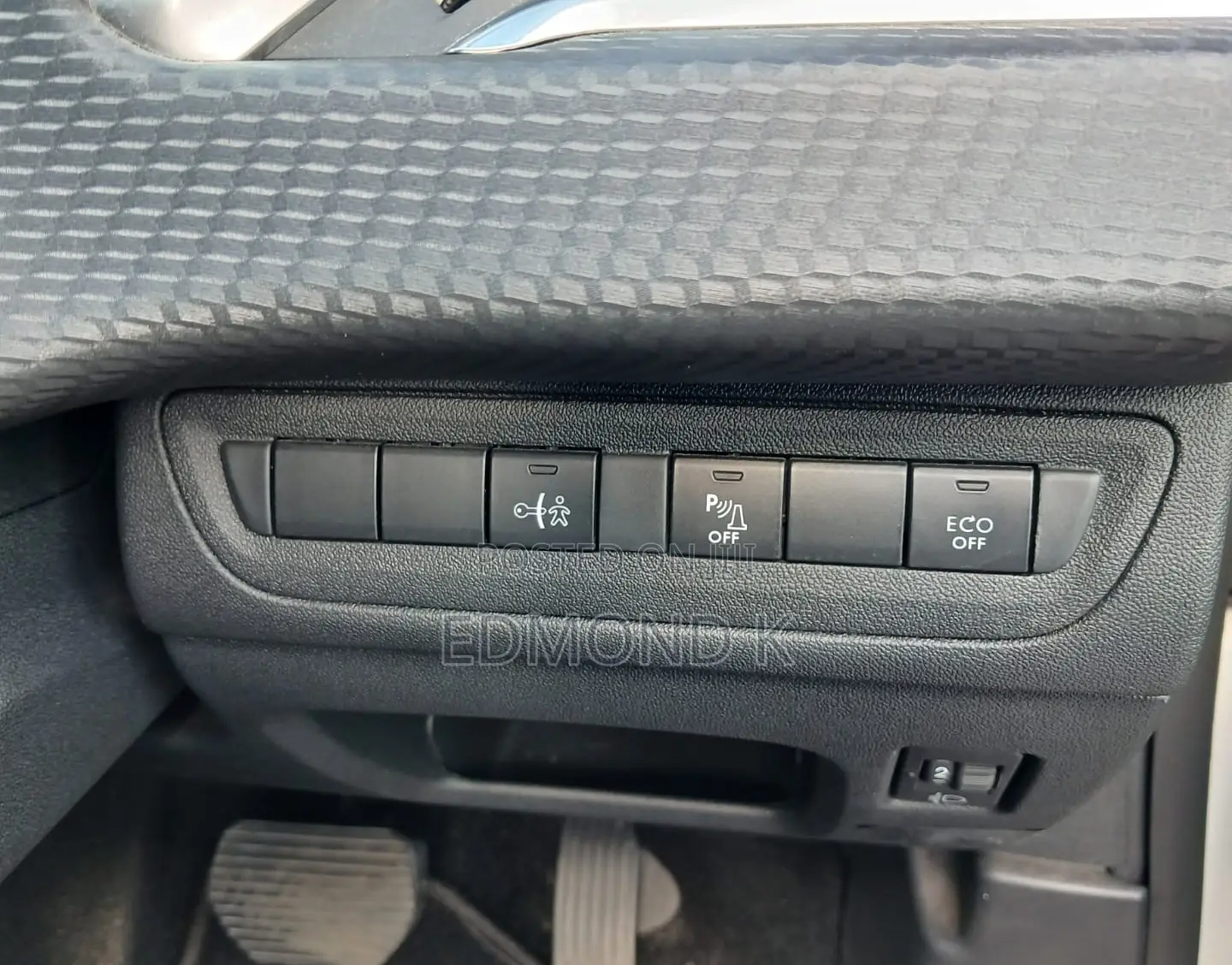 Peugeot 2008 2019 White