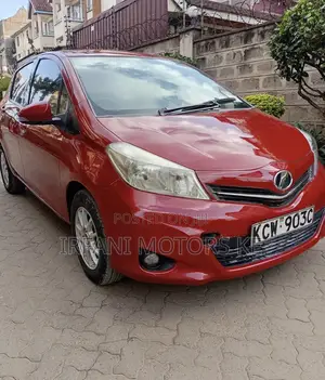 Toyota Vitz 1.0 FWD 5dr 2012 Red