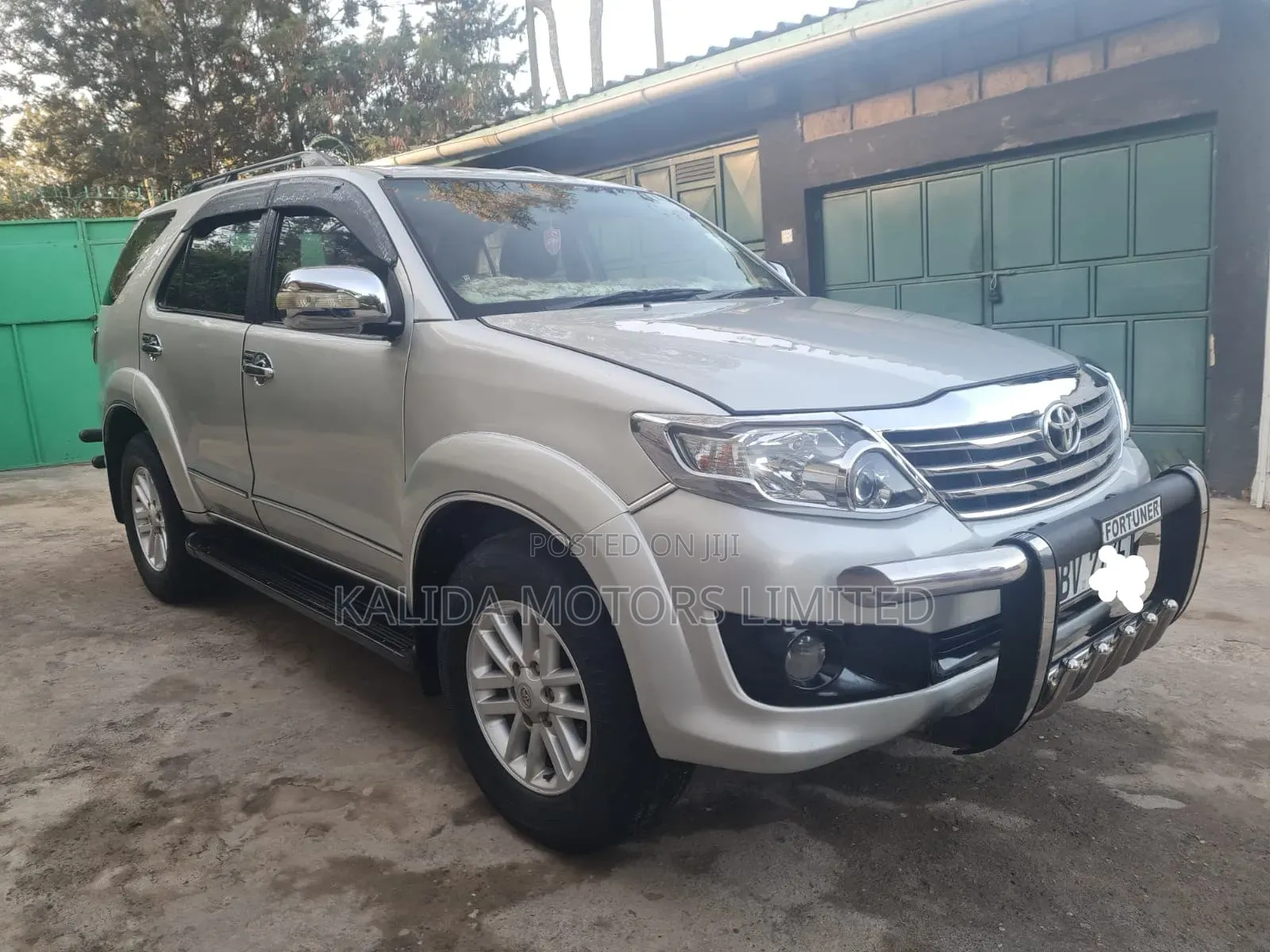 Toyota Fortuner 3.0 D AWD 2013 Silver