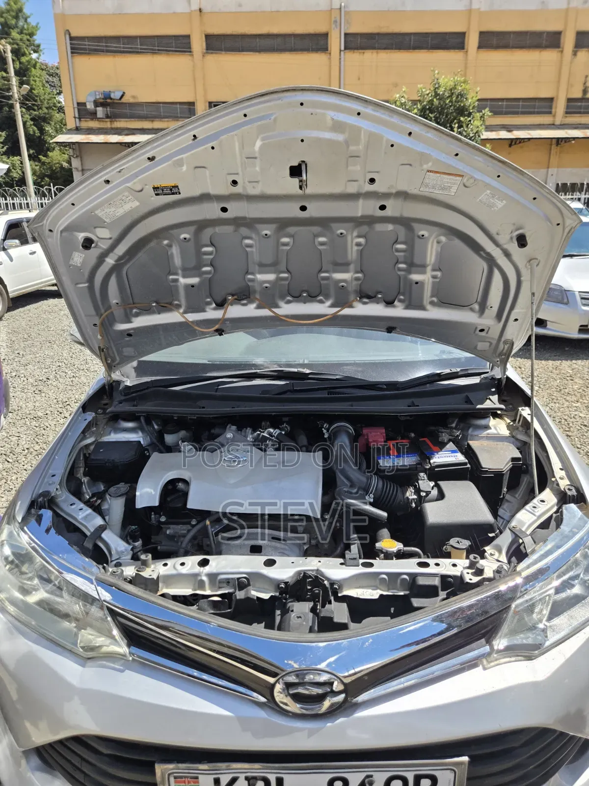Toyota Corolla Fielder 1.5 Petrol FWD 2015 Silver
