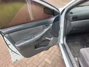 Toyota Corolla 2004 White
