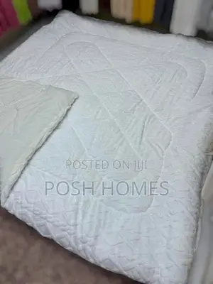 Heavy Sherpa Woolen Duvet Sets
Material - Woolen