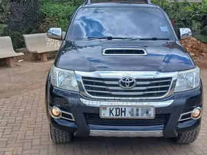 Toyota Hilux 3.0 D-4D 4x4 2015 Black