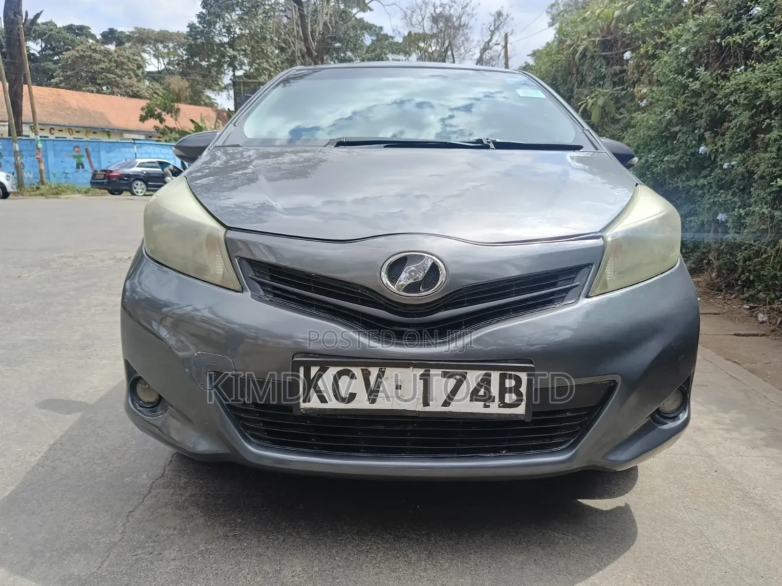 Toyota Vitz 2012 Gray