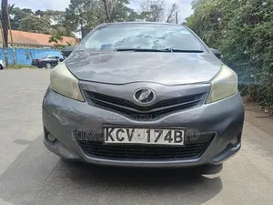 Toyota Vitz 2012 Gray