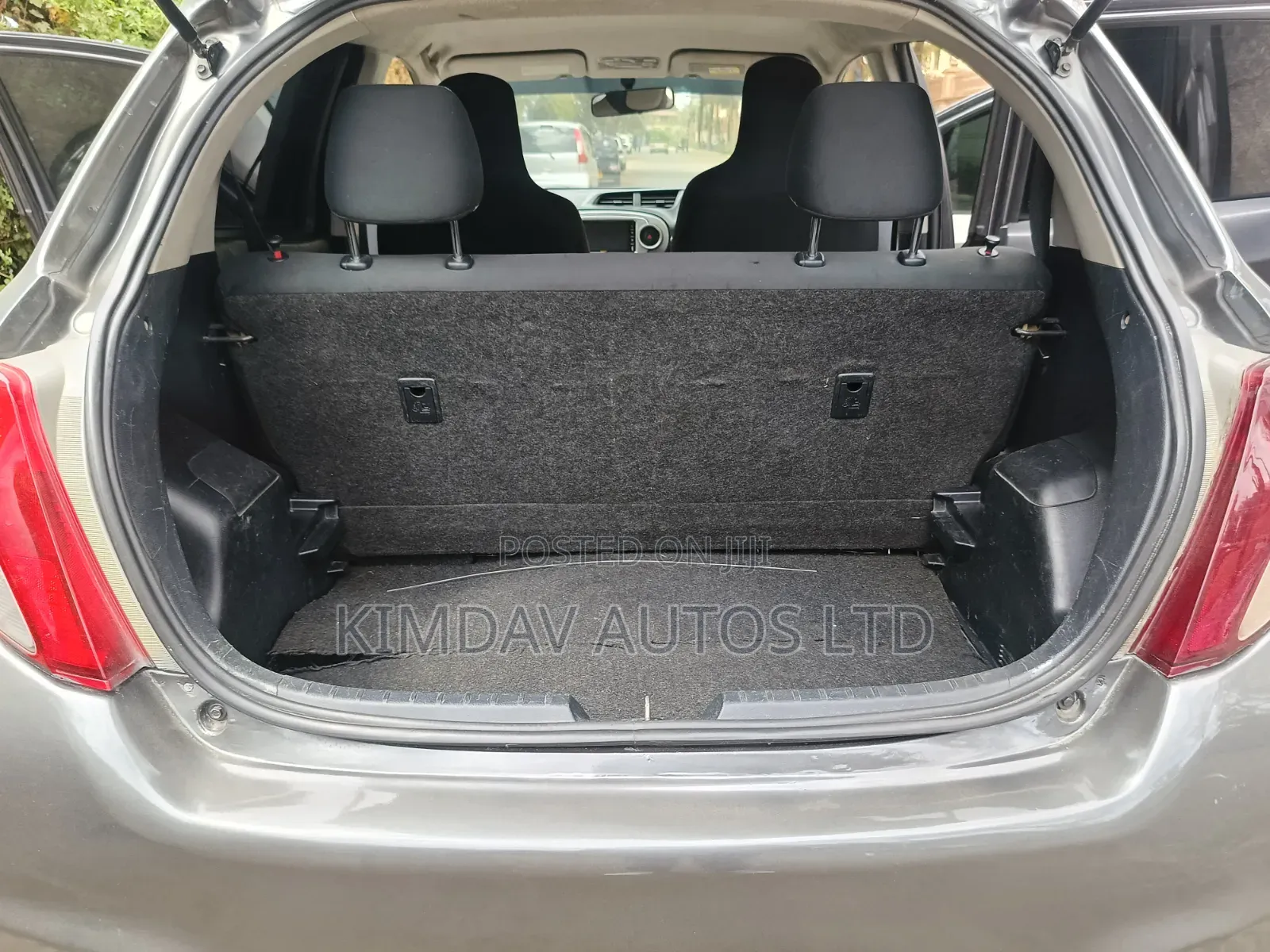 Toyota Vitz 2012 Gray
