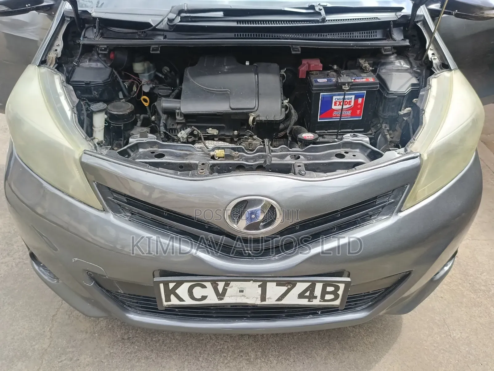 Toyota Vitz 2012 Gray