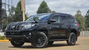 Toyota Land Cruiser Prado 2.8 2022 Black
