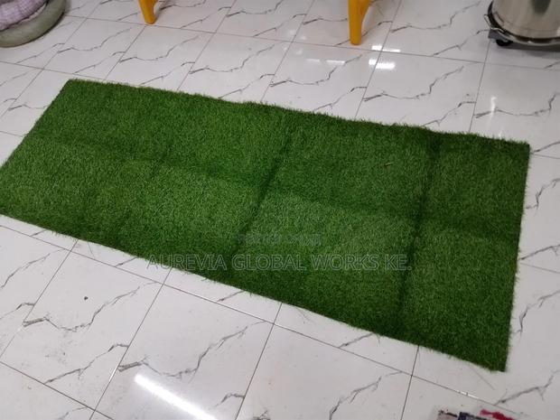 Green Grass Carpet (Artificial - thumbnail 2