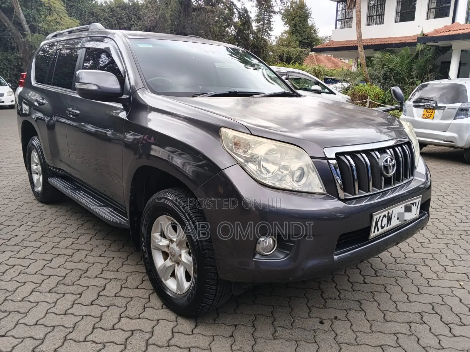 Toyota Land Cruiser Prado 2.7 i 2012 Gray