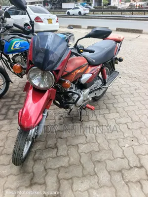 TVS HLX 125 2022 Red