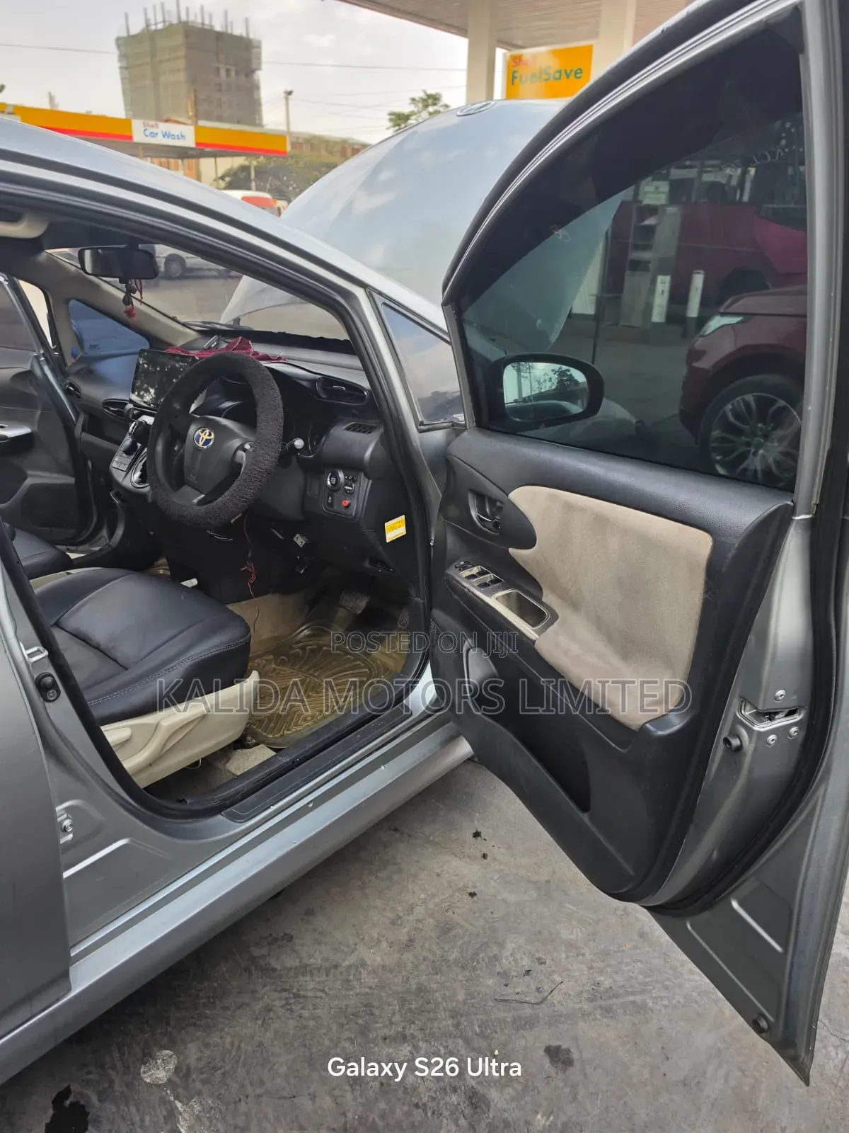 Toyota Wish 2011 Silver