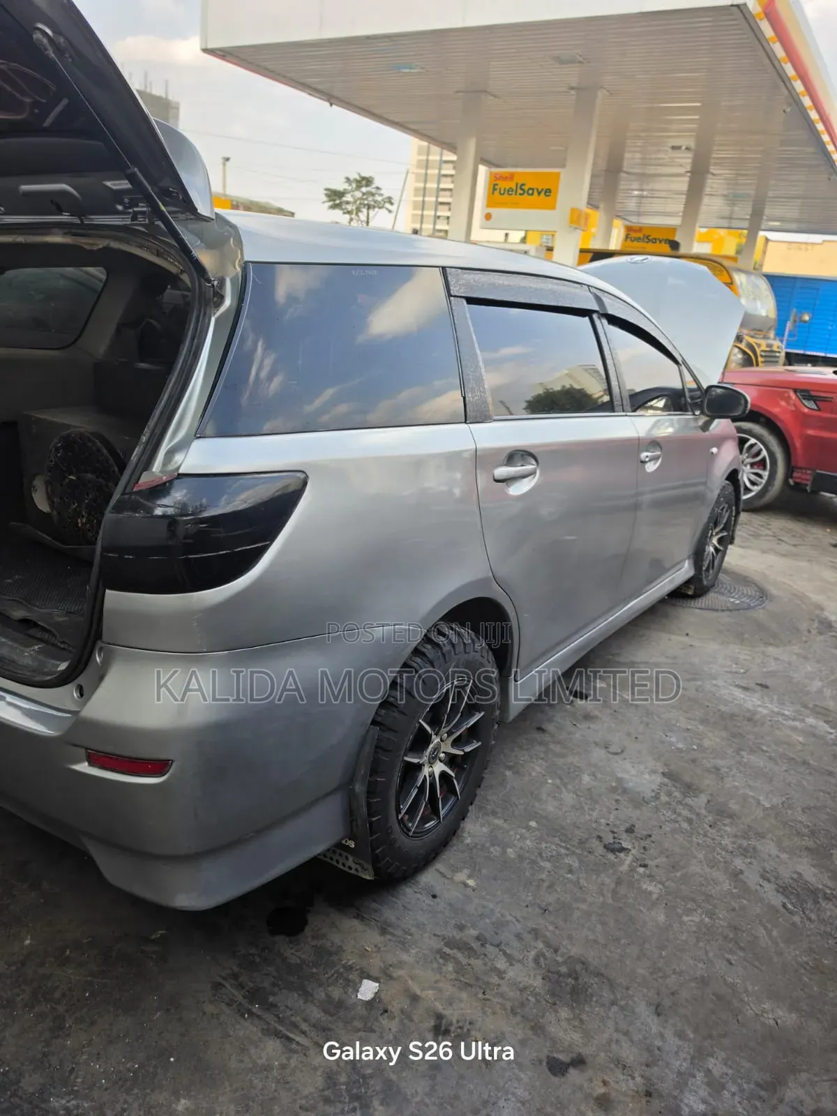 Toyota Wish 2011 Silver
