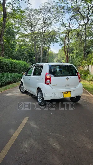 Toyota Passo 1.0 FWD 2012 White