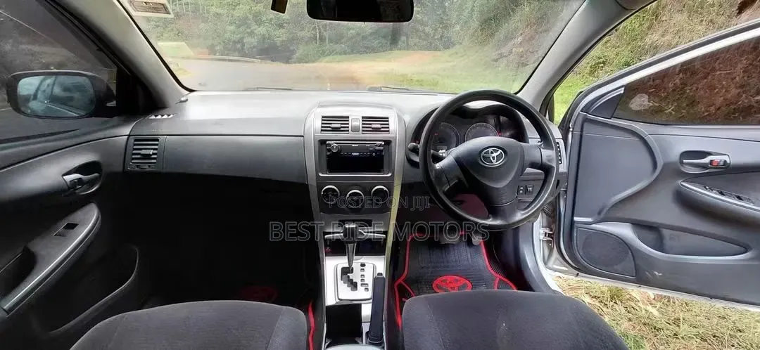 Toyota Corolla Fielder 1.5 Petrol FWD 2012 Silver