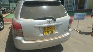 Toyota Corolla Fielder 1.5 Petrol FWD 2010