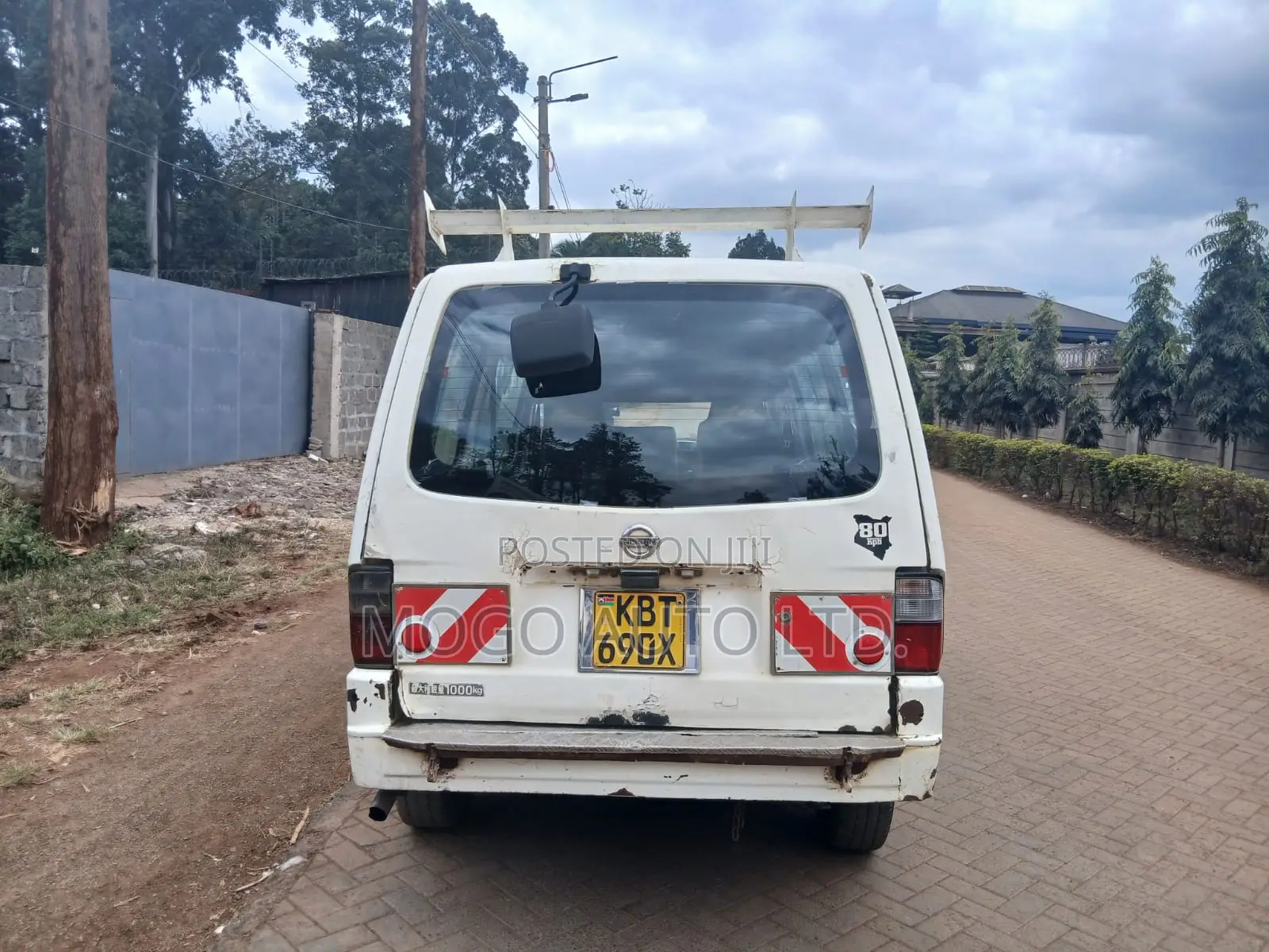 Nissan Caravan 2005 White