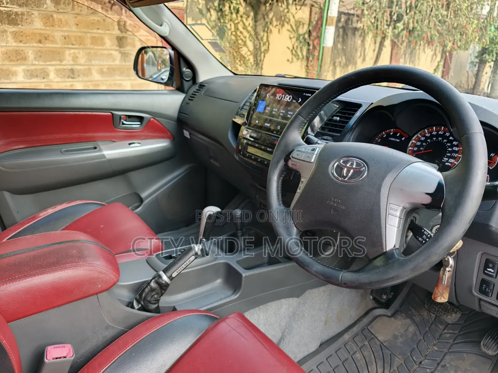 Toyota Hilux 3.0 D-4D 4x4 2013 Silver