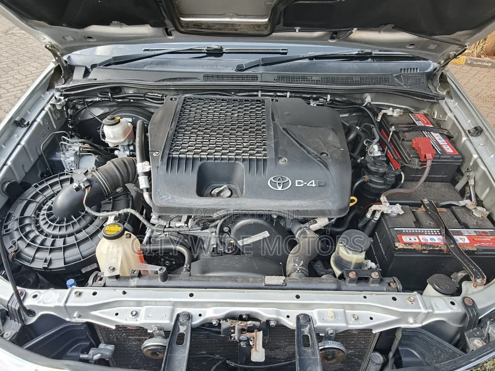 Toyota Hilux 3.0 D-4D 4x4 2013 Silver