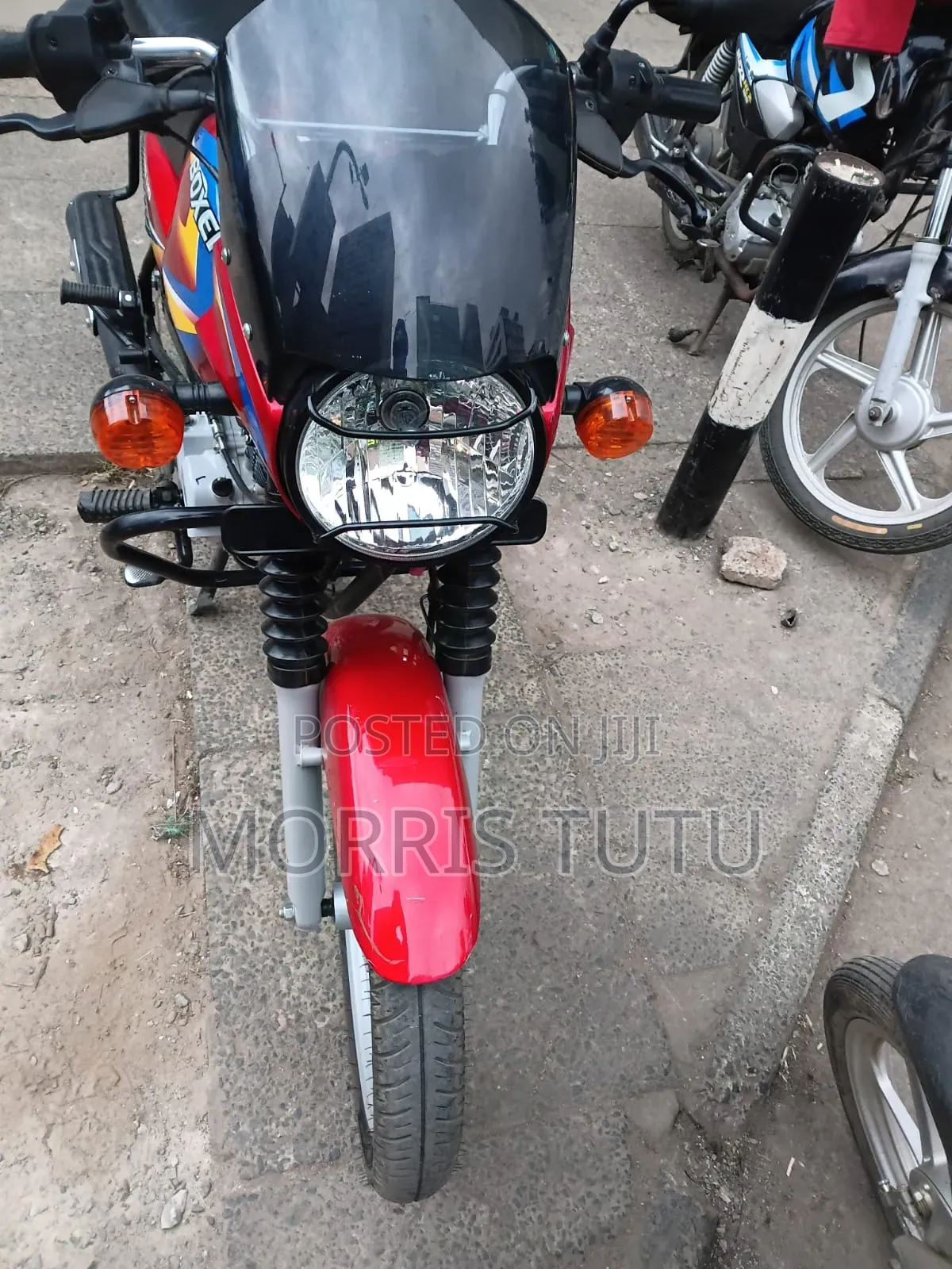 Bajaj Boxer 125 2025 Red