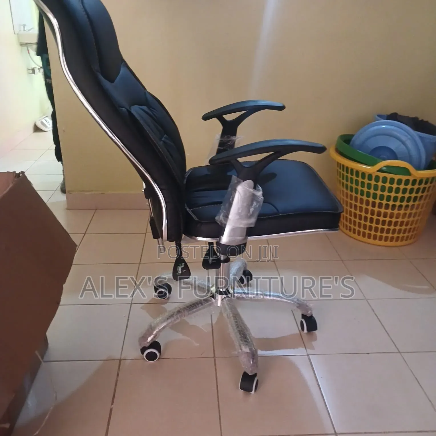 Luxury MODERN Leather Office Chairs
