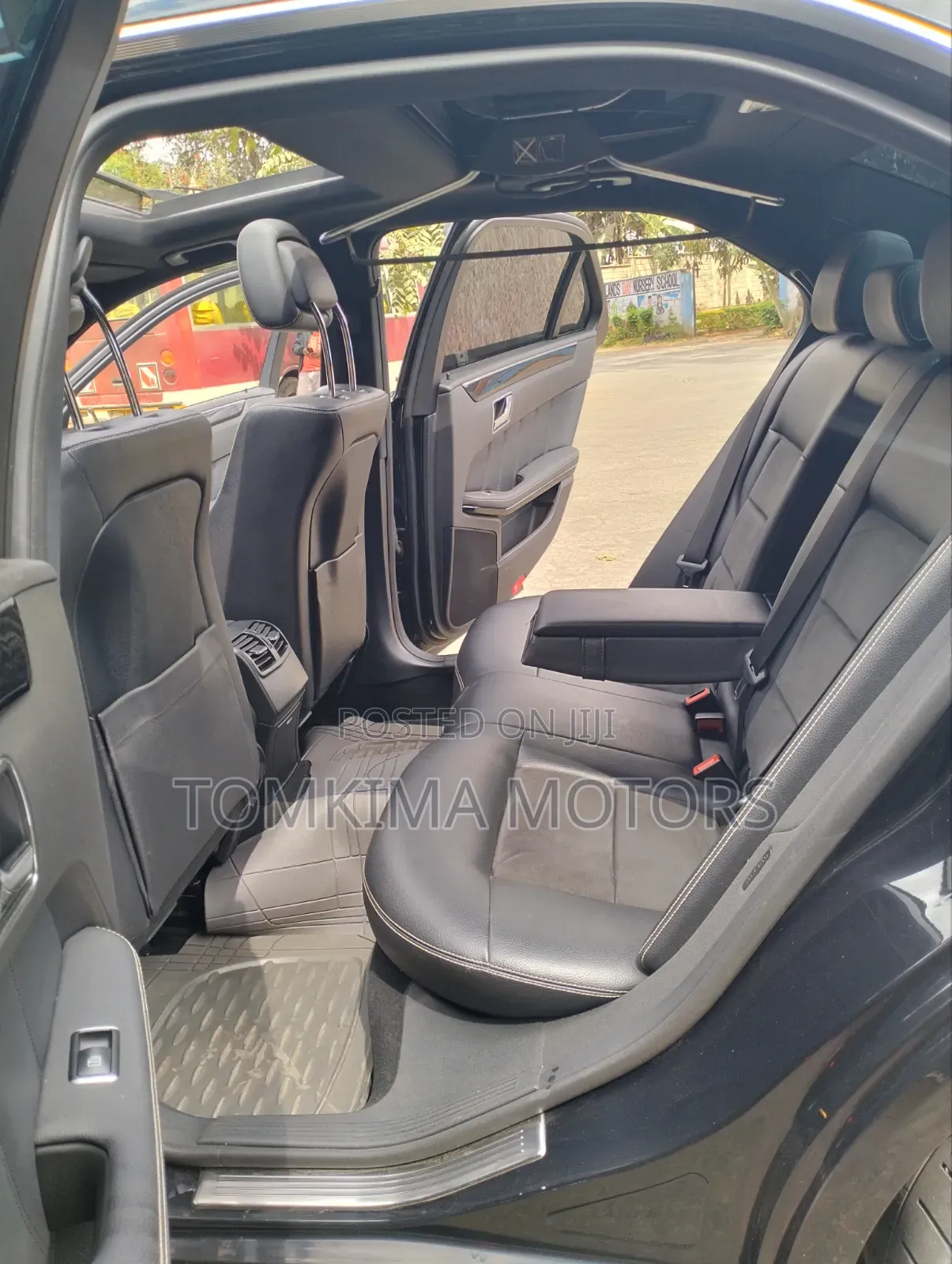 Mercedes-Benz E250 2011 Black