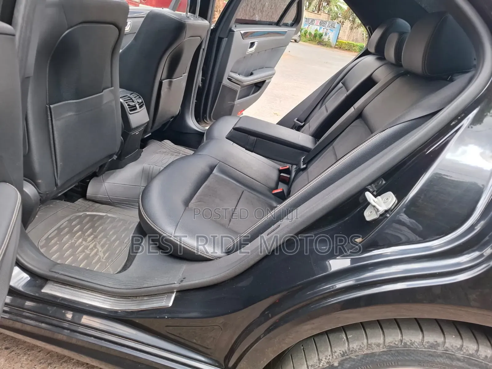 Mercedes-Benz E250 2011 Black