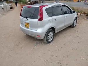Nissan Note 2010 Silver