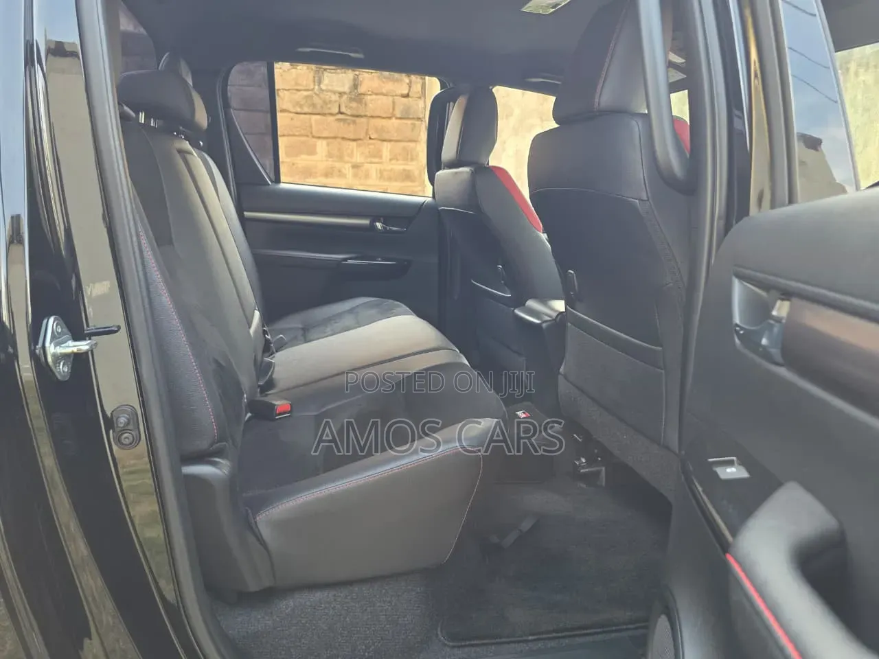 Toyota Hilux 2022 Black